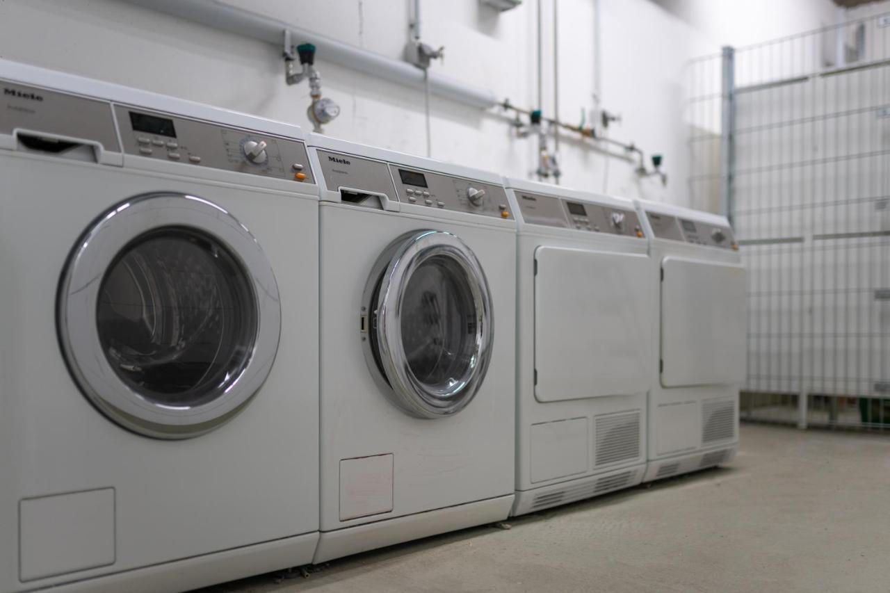 Hostel MHG Esterno foto Commercial laundry
