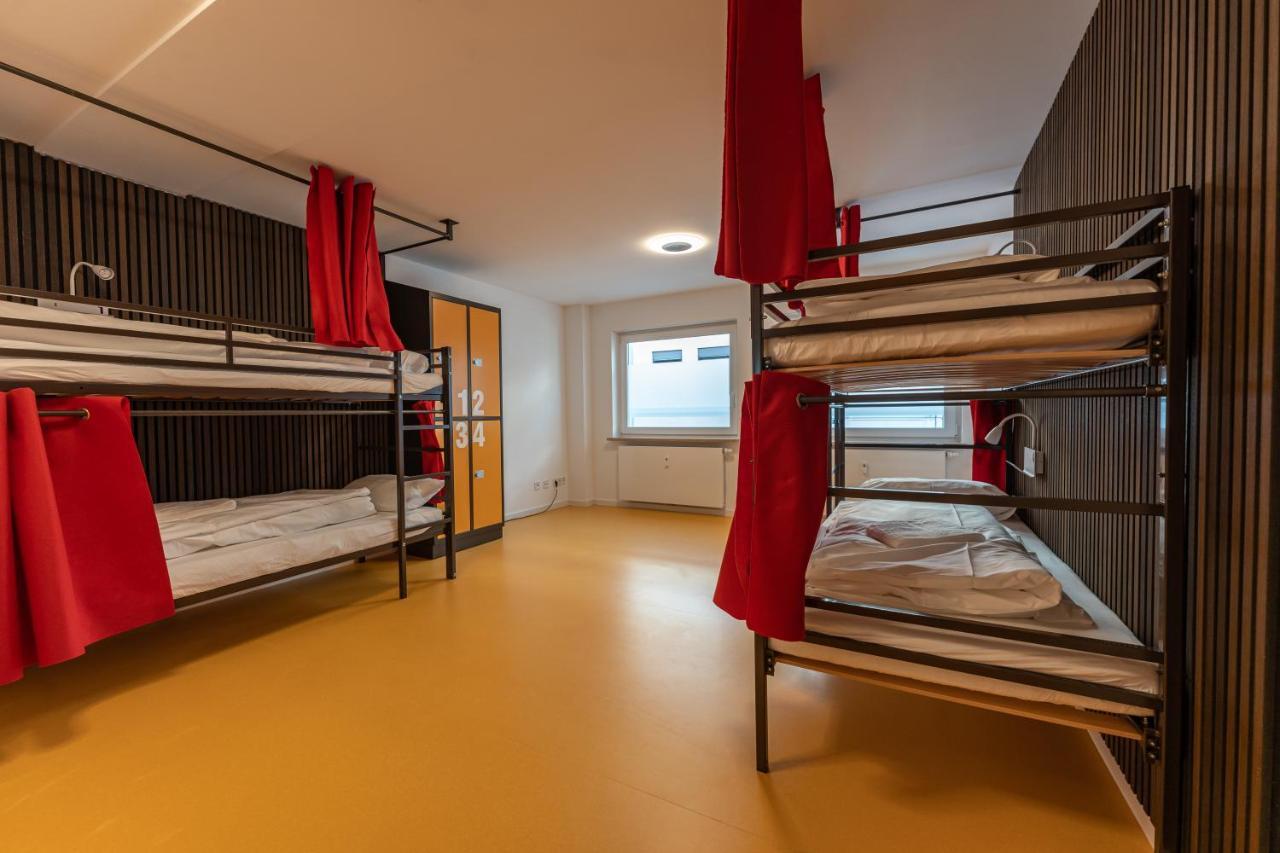 Hostel MHG Esterno foto Hostel room