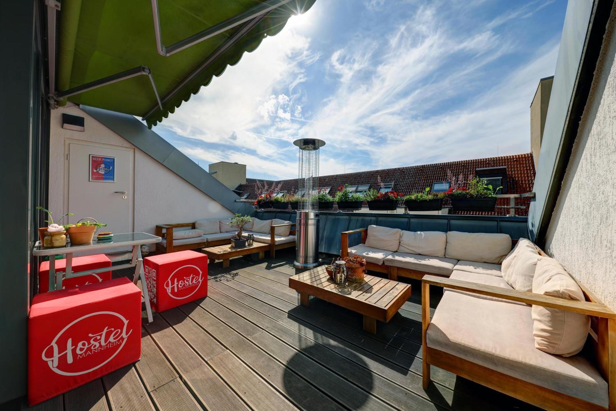 Hostel MHG Esterno foto Rooftop terrace