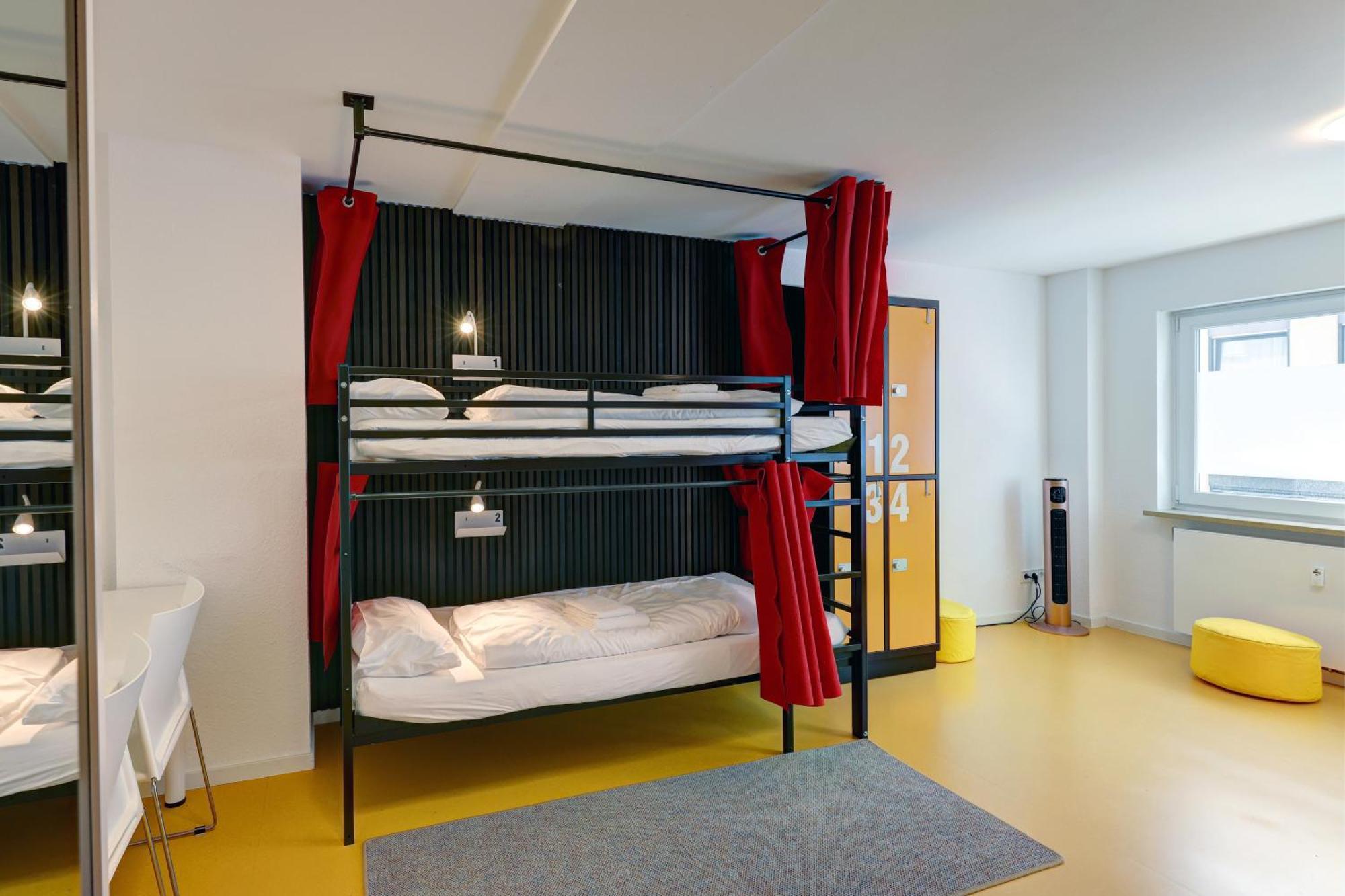 Hostel MHG Esterno foto A typical room at a youth hostel